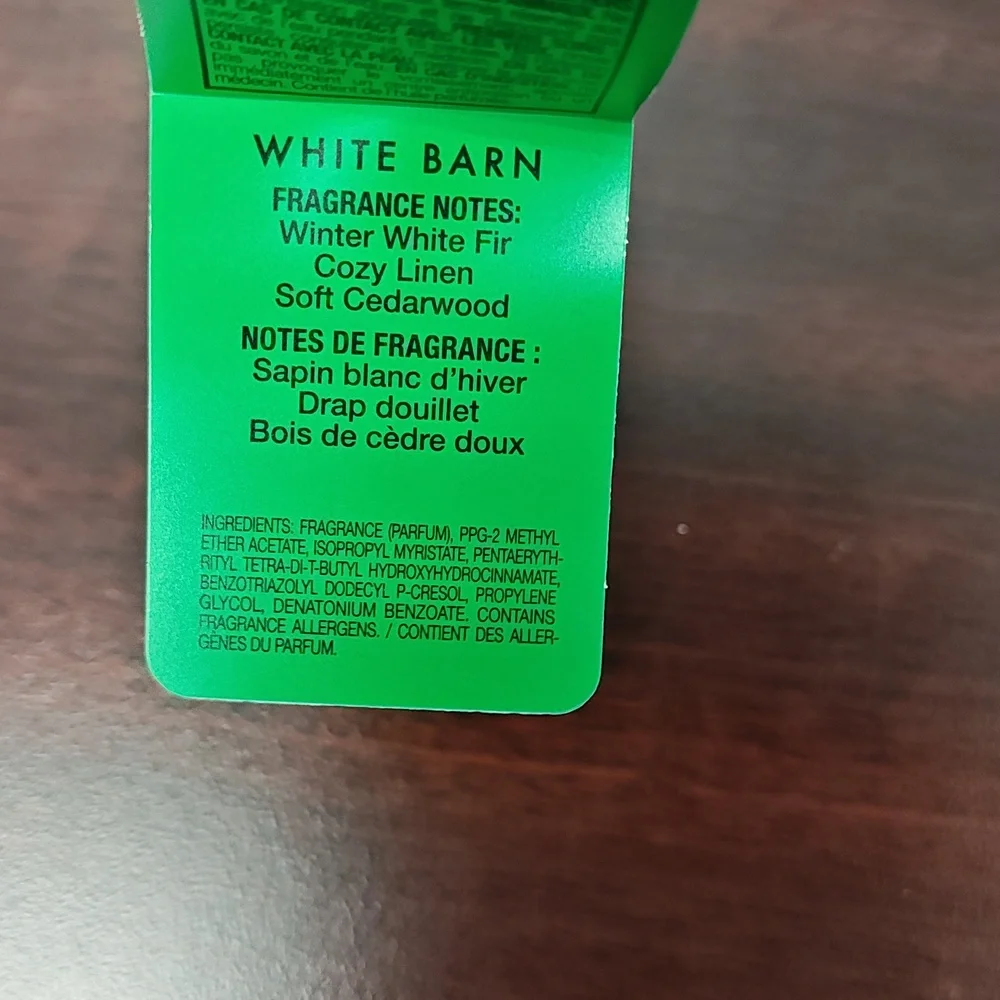 Bath & Body Works White Barn PRESENT STACK NIGHTLIGHT Wallflower Bundle